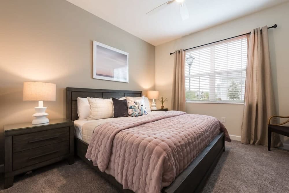 Chic Unforgettable Haven - Image 10