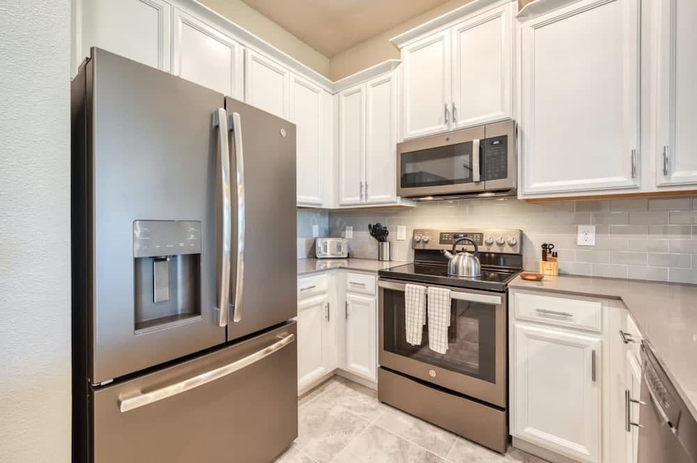 Chic Mickey - Image 5