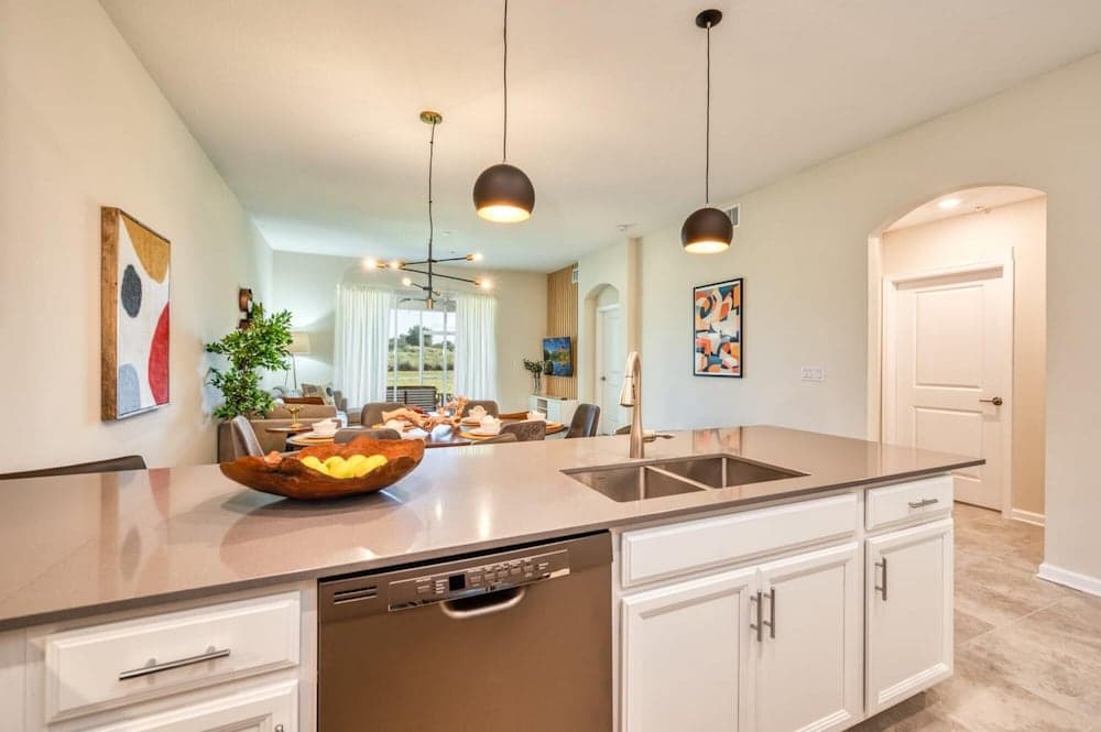 Chic Mickey - Image 6