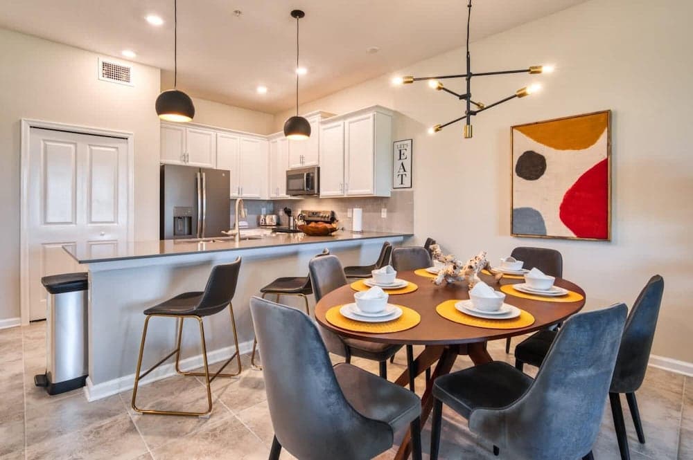 Chic Mickey - Image 5