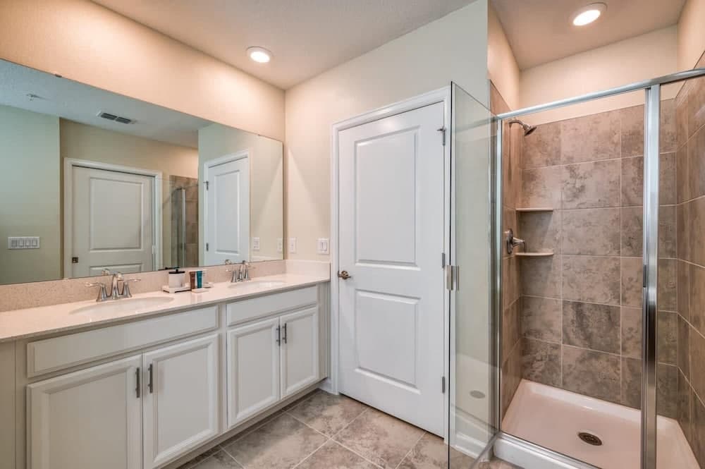 Chic Mickey - Image 10