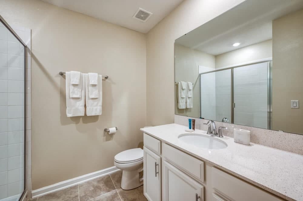 Chic Mickey - Image 14