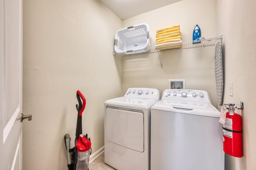 Chic Mickey - Image 18