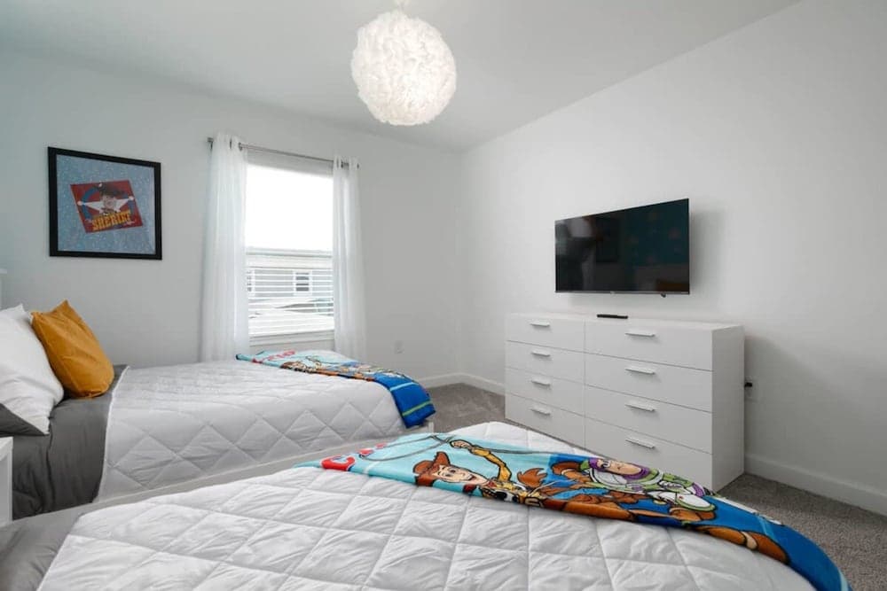 Unforgettable Stay at Chic Retreat - Image 11