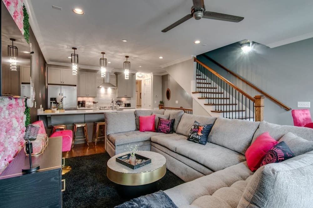 Vanderbilt Reserve - Image 1