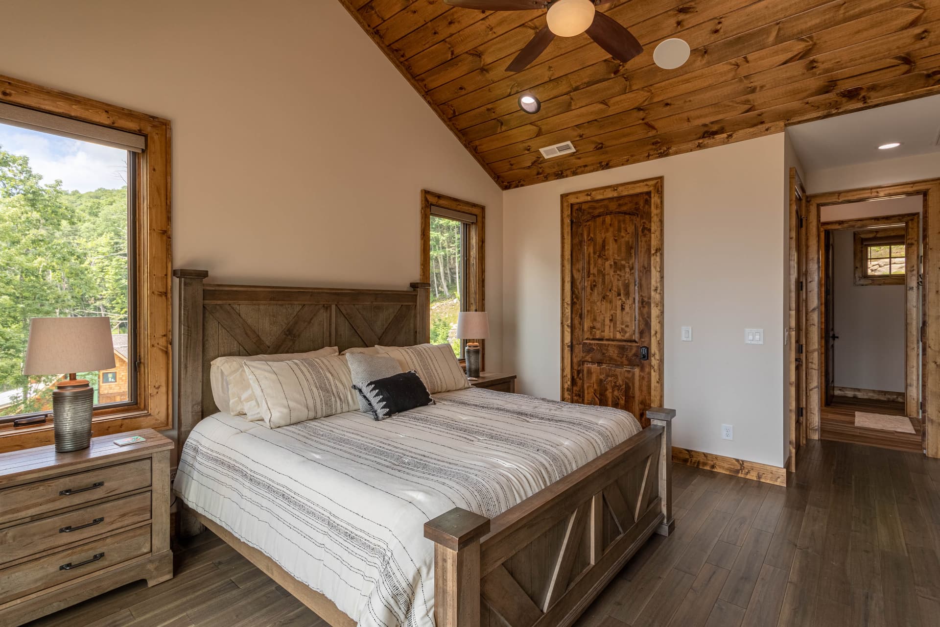 Clouds Rest Place - Image 12