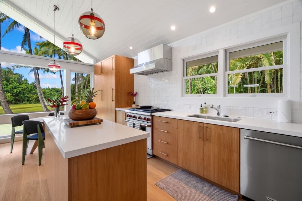 Coconut Hut - Image 5