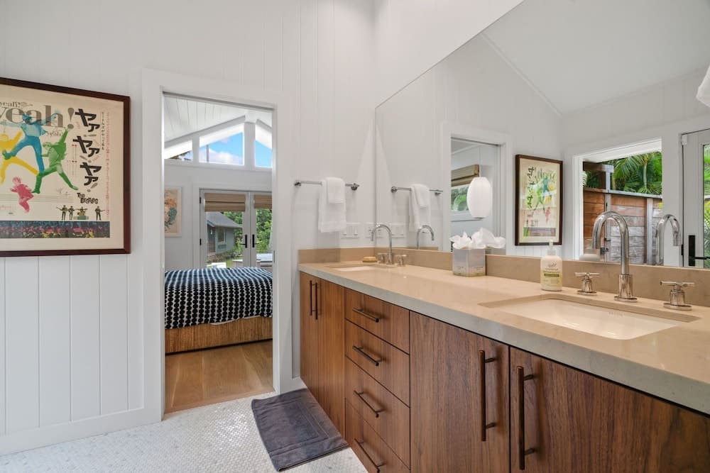 Coconut Hut - Image 18