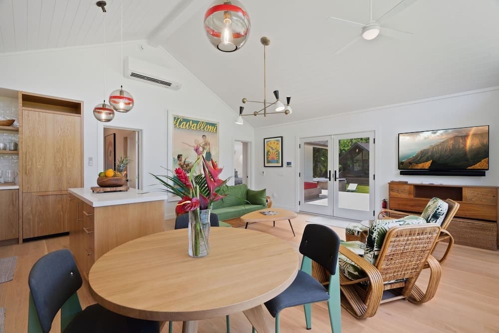 Coconut Hut - Image 8