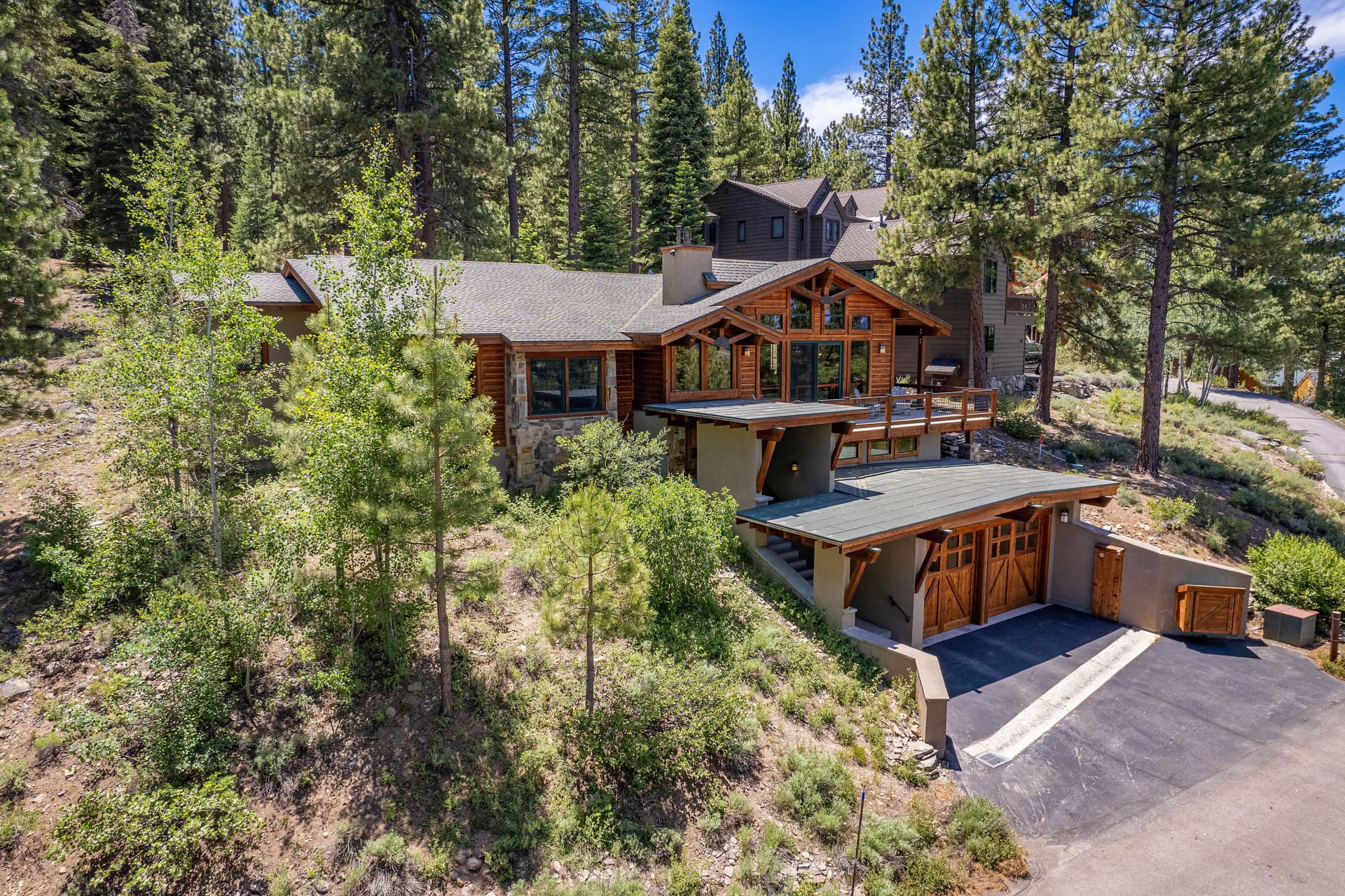 Compass Luxury Lodge at Northstar - Image 2