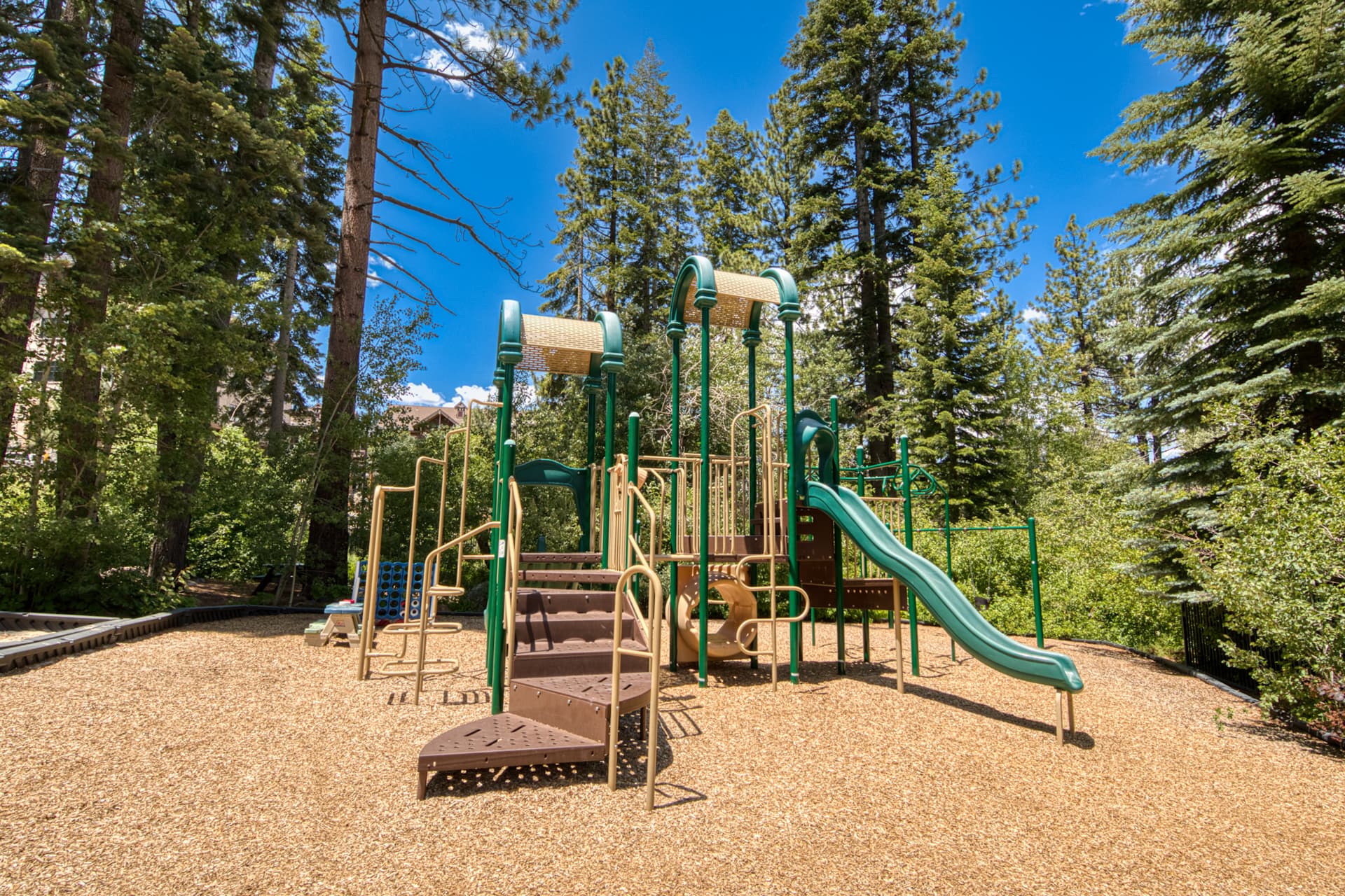 Compass Luxury Lodge at Northstar - Image 38