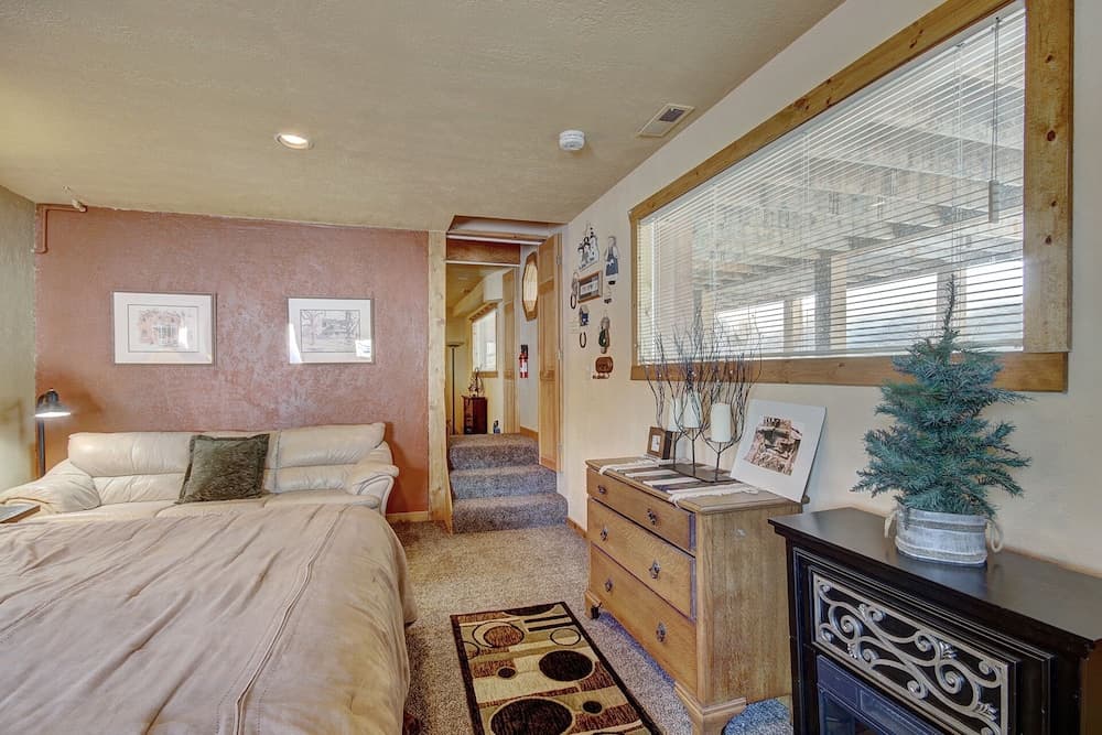 Cook Family Lodge - Image 9