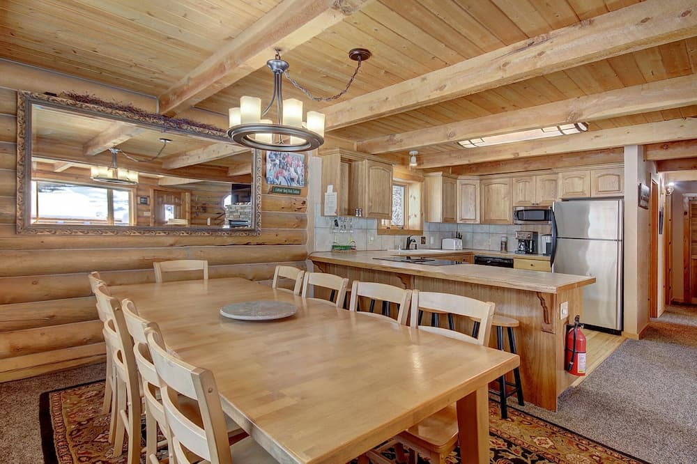 Cook Family Lodge - Image 5