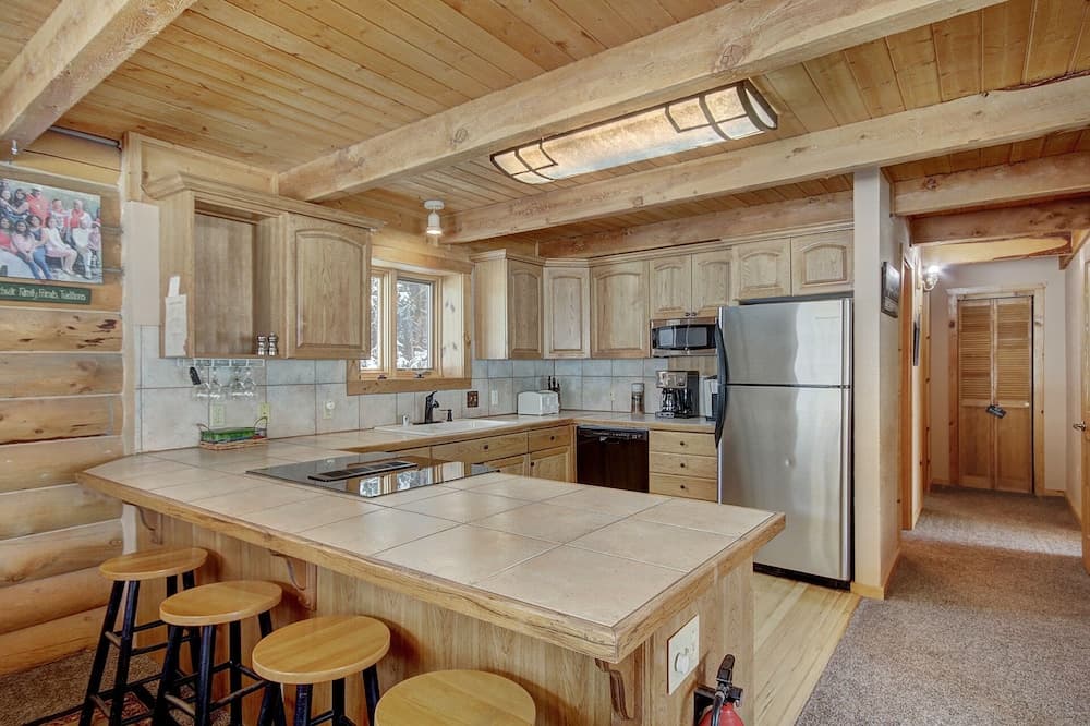 Cook Family Lodge - Image 14