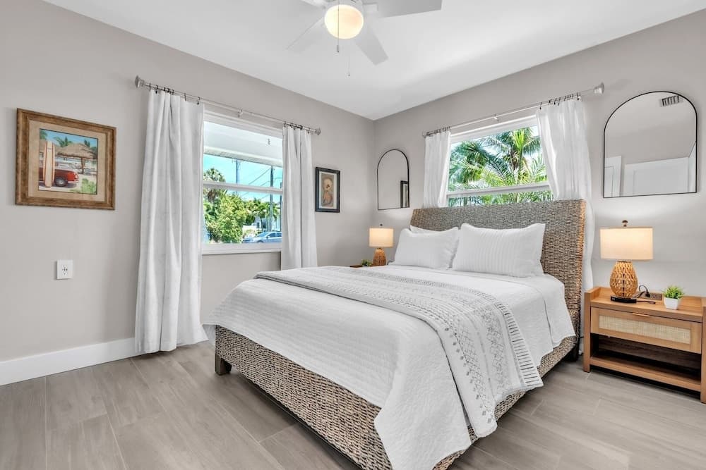 Coral Beach Home - Image 6