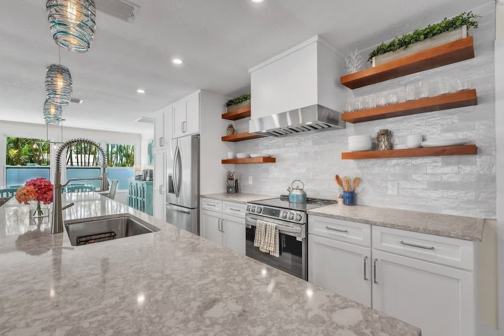 Coral Beach Home - Image 12