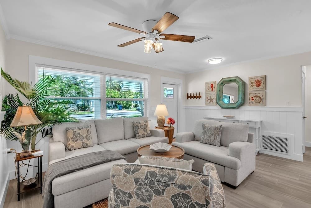 Coral Beach Home - Image 14