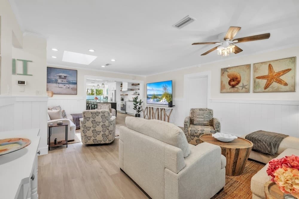 Coral Beach Home - Image 19