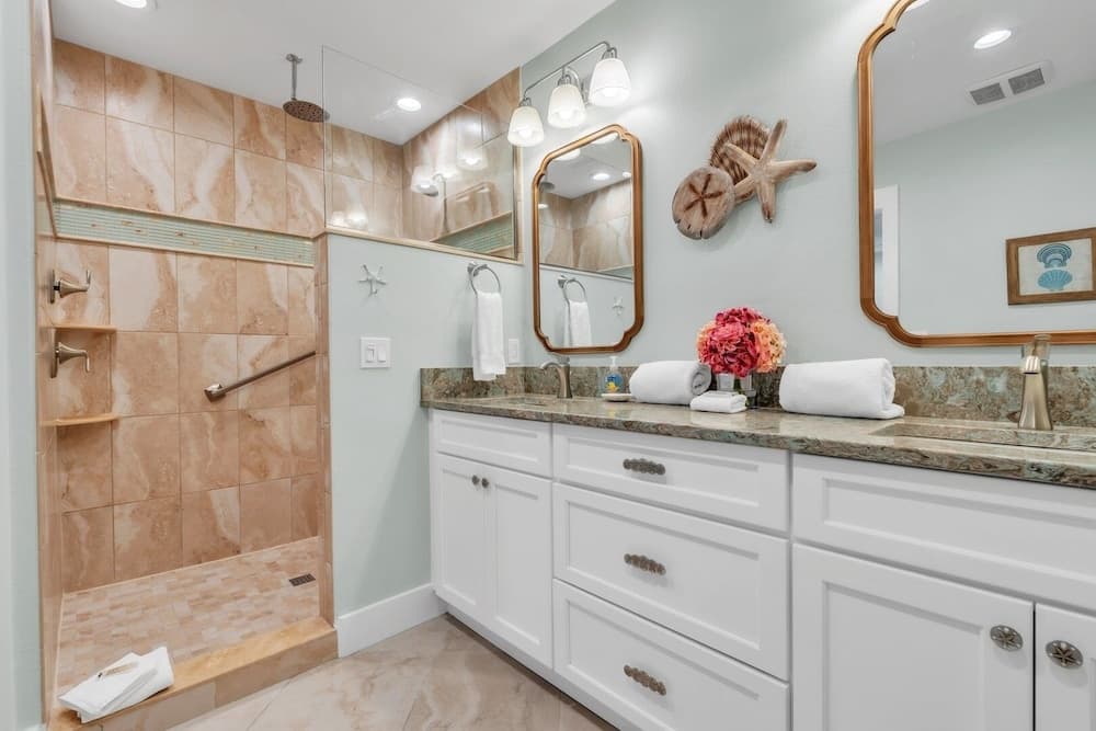 Coral Beach Home - Image 22