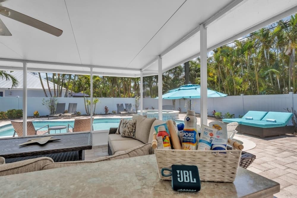 Coral Beach Home - Image 33