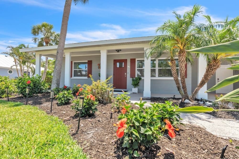 Coral Beach Home - Image 37