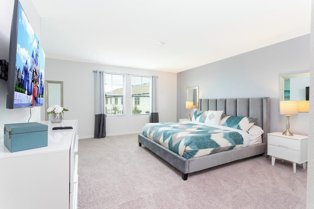 Disney Enclave #808 - Image 11