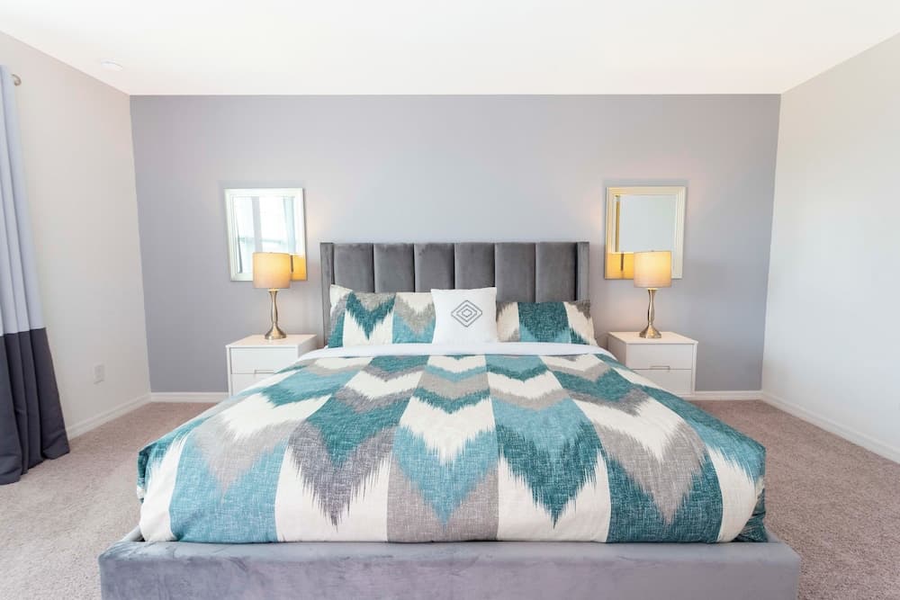 Disney Enclave #808 - Image 12