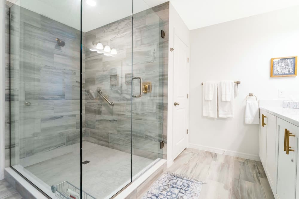 Disney Enclave #808 - Image 15