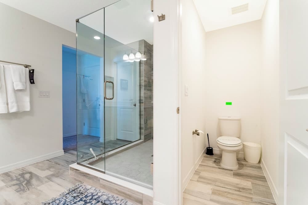 Disney Enclave #808 - Image 16