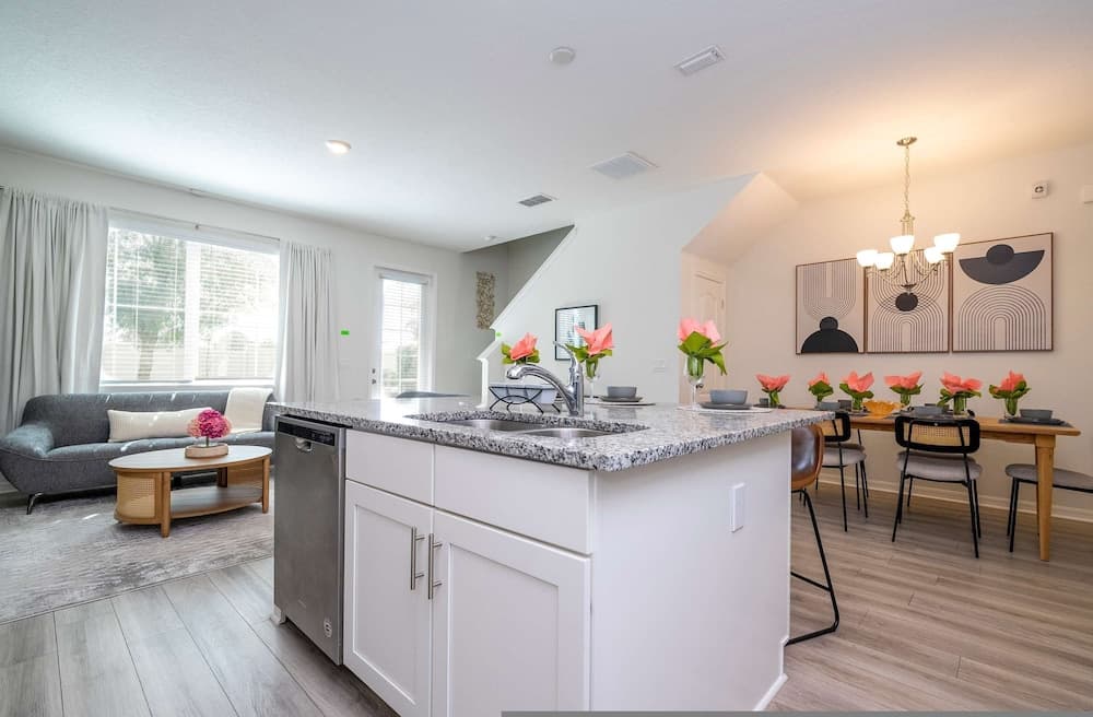 Cozy Festival Retreat - Image 12