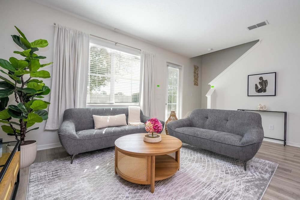 Cozy Festival Retreat - Image 4