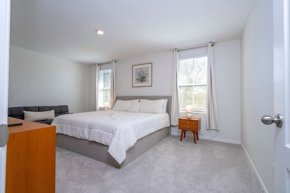 Cozy Festival Retreat - Image 22