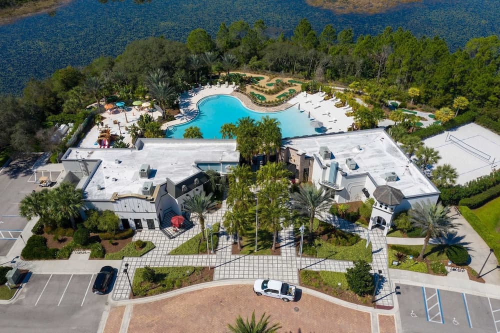 Cozy Festival Retreat - Image 3