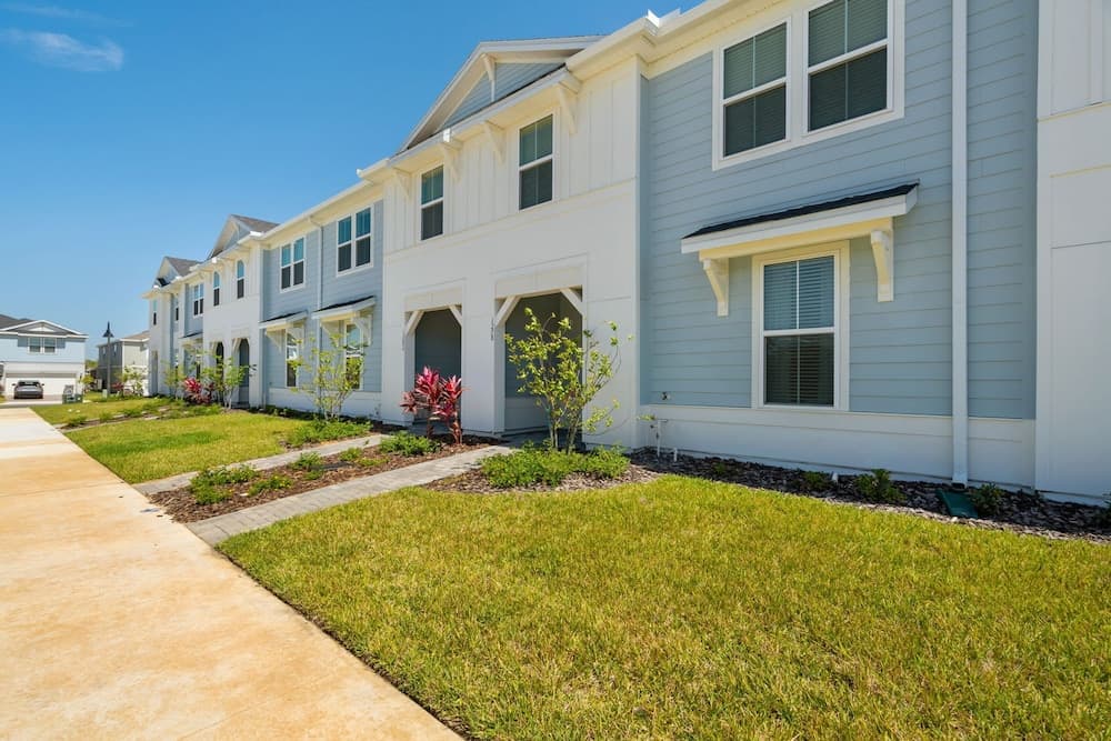 Cozy Fun Oasis - Image 33