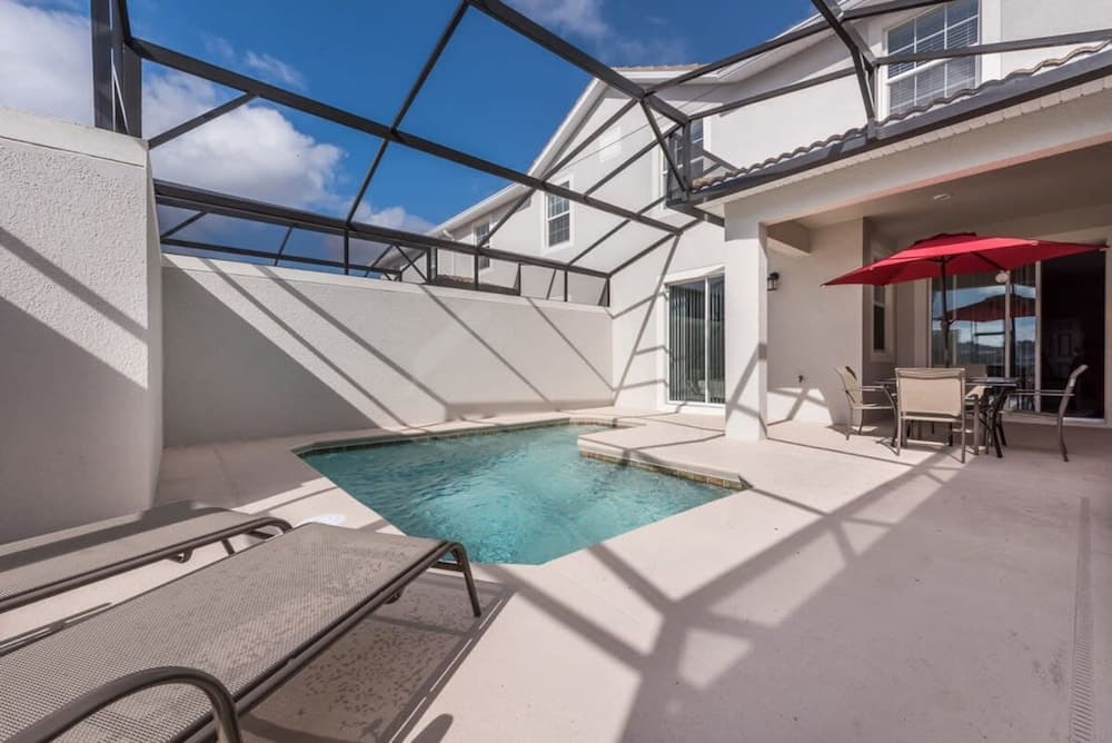 Cozy Prime Disney Home - Image 21