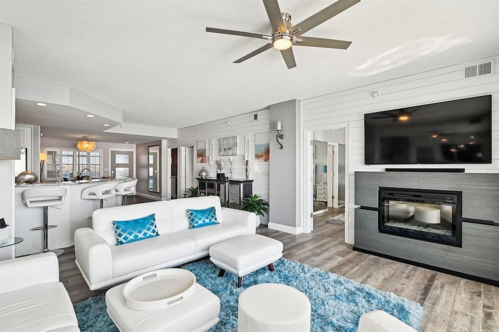 Waterview Towers #732 - Image 1