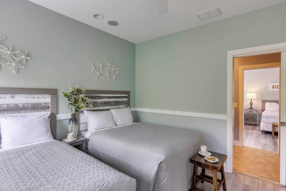 Crabline Getaway - Image 25