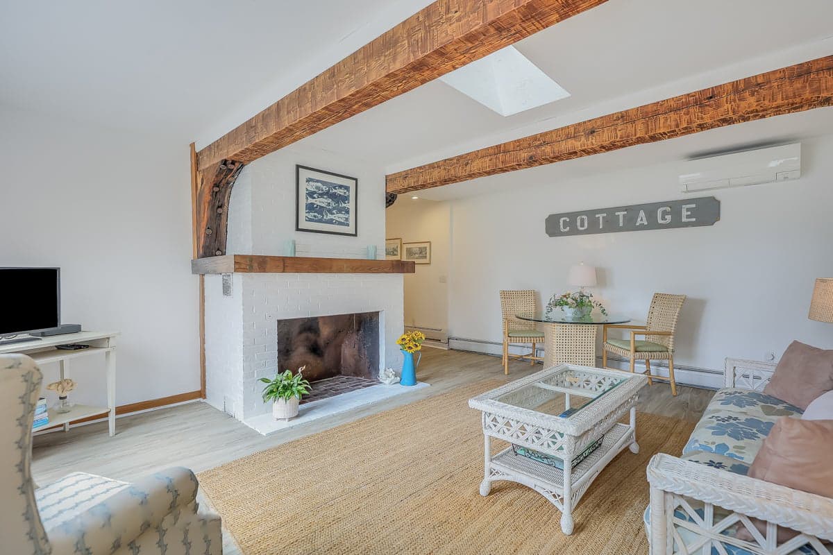 Queen's Landing - Image 23