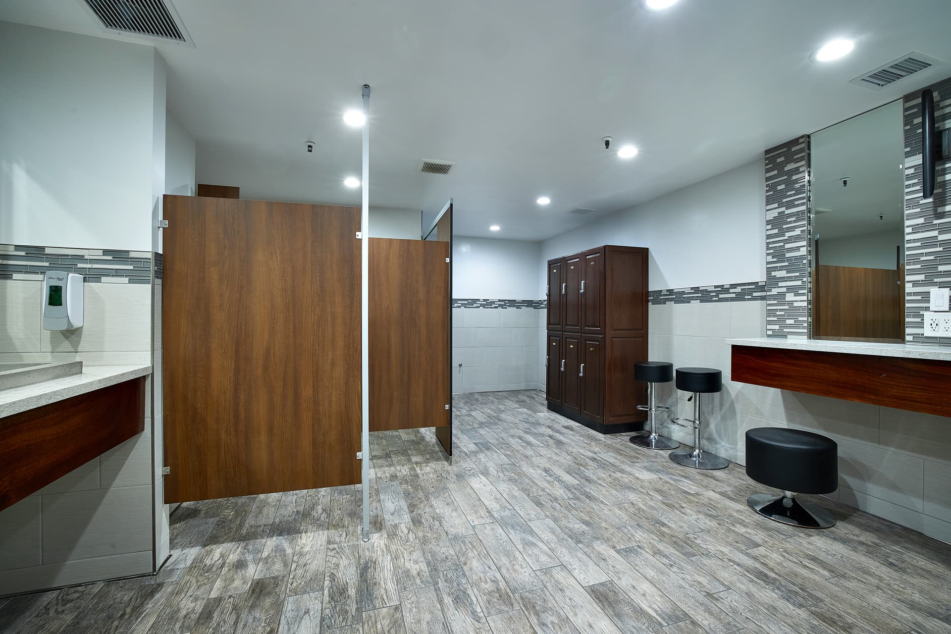 Coastal Retreat #D107 - Image 19