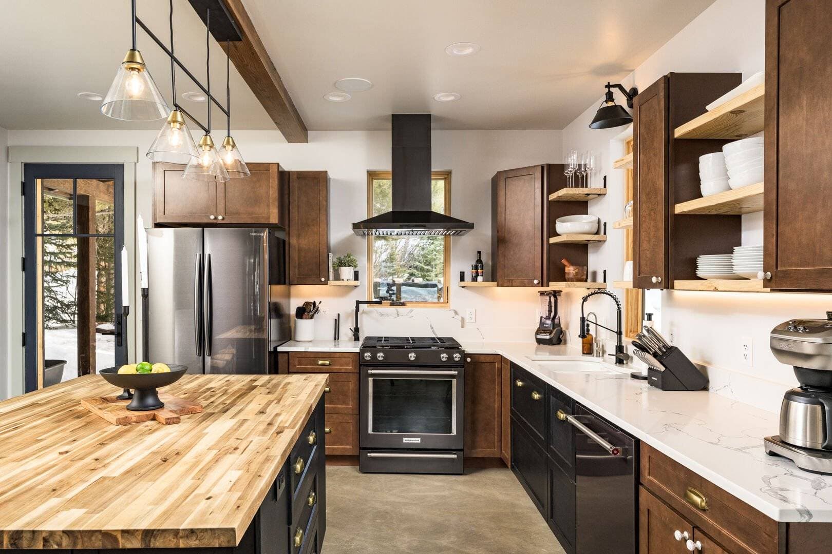 Mountain Manor - Image 11