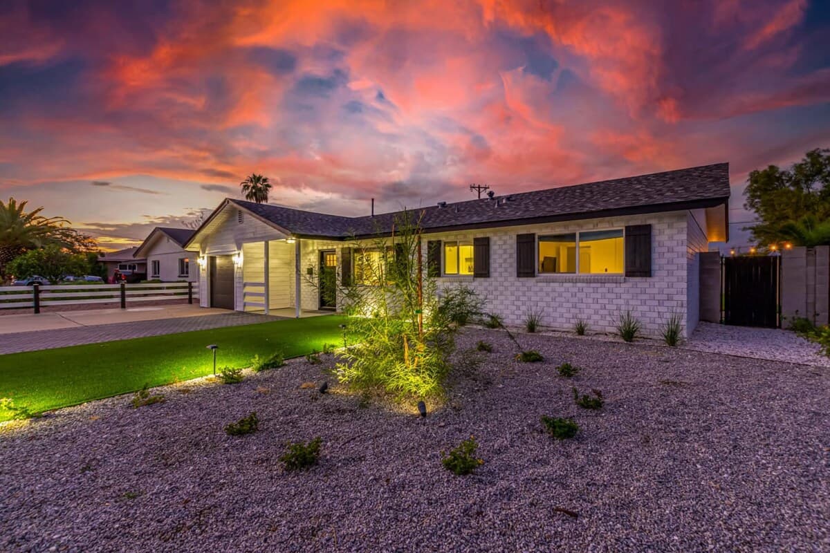 Crown Azul Retreat - Image 1