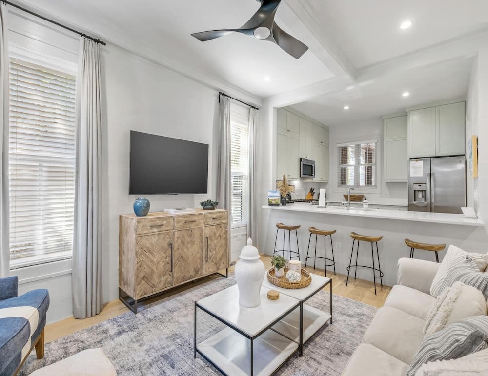 Anchored Breeze - Image 1