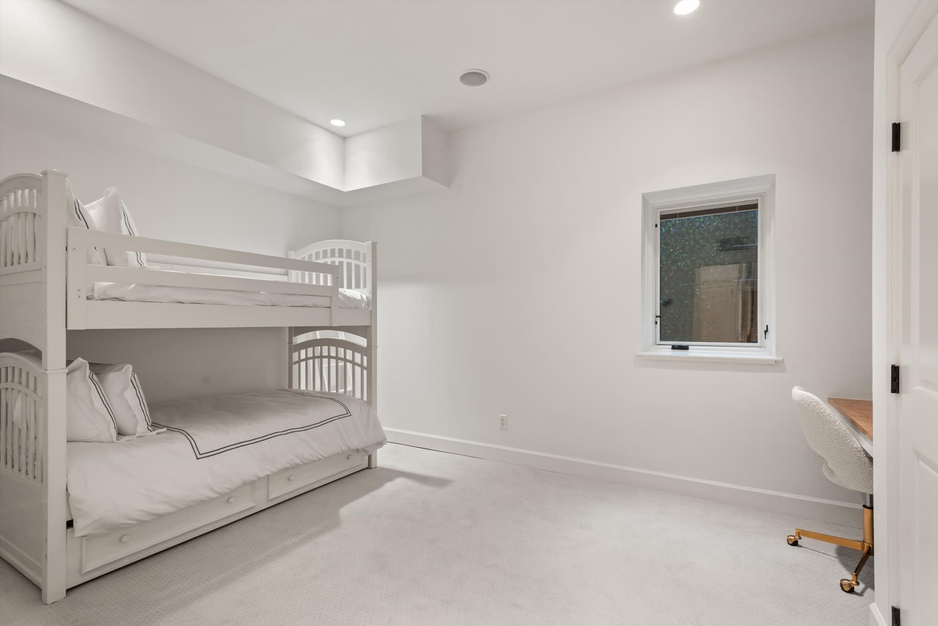 Apres Serene Lodge - Image 13