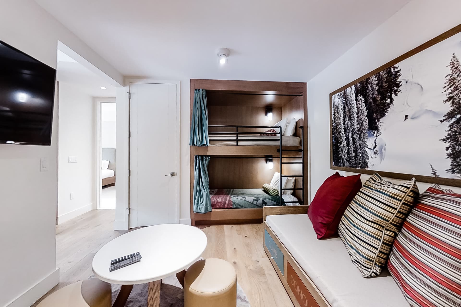 Lift 503 Home - Image 10