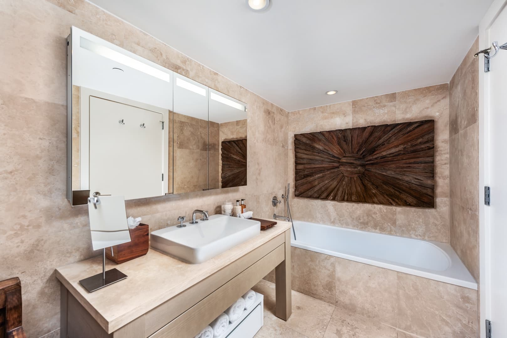 1 Hotel & Homes Residence #1208 - Image 13