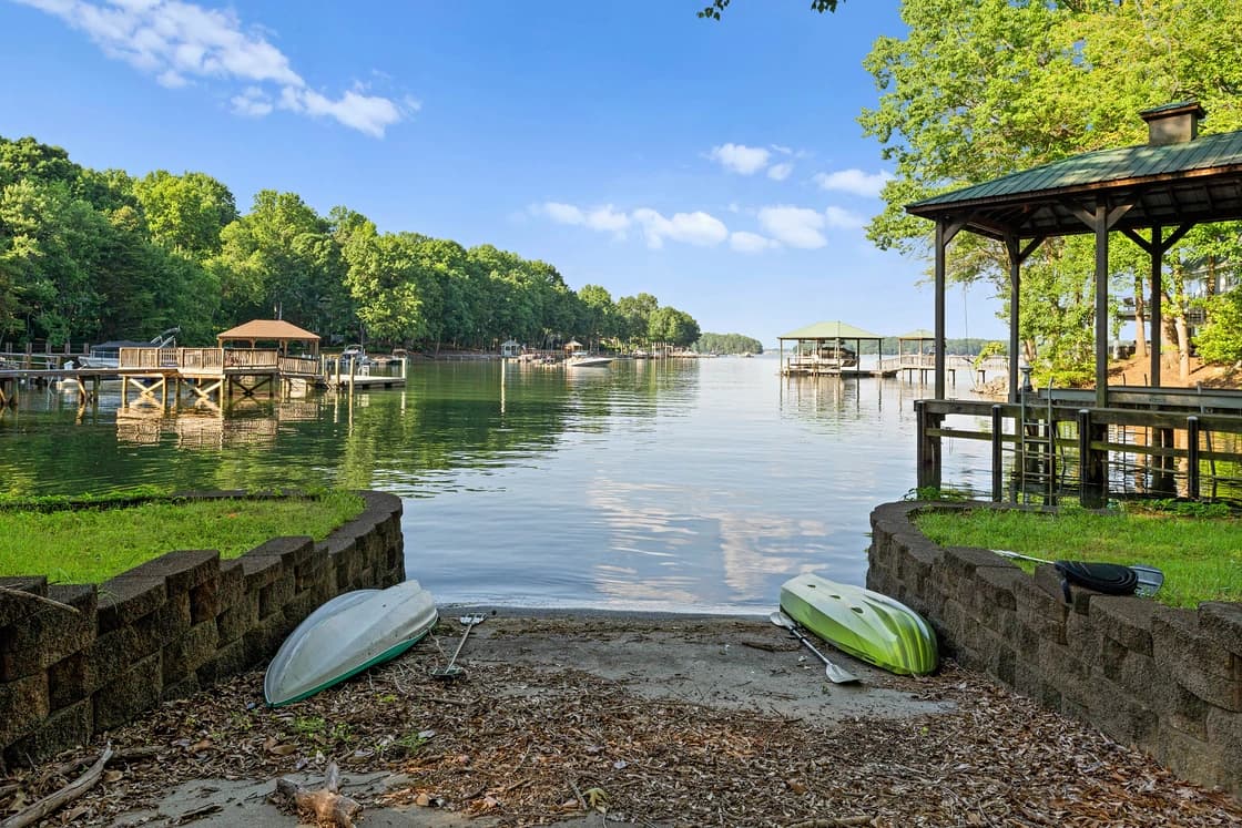 Shoreway Cove - Image 3