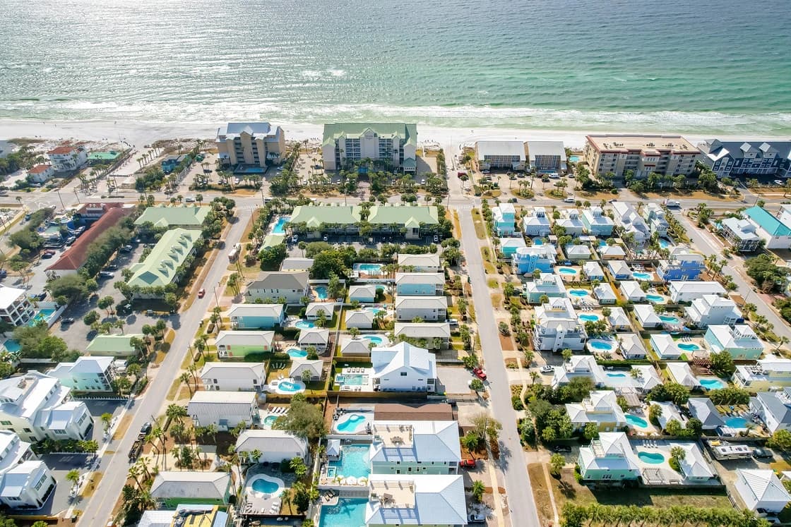 Monarch Manor - Image 3