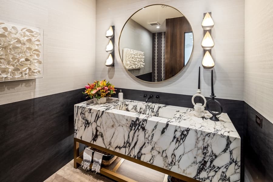 Diamond Head Grand Escape - Image 41