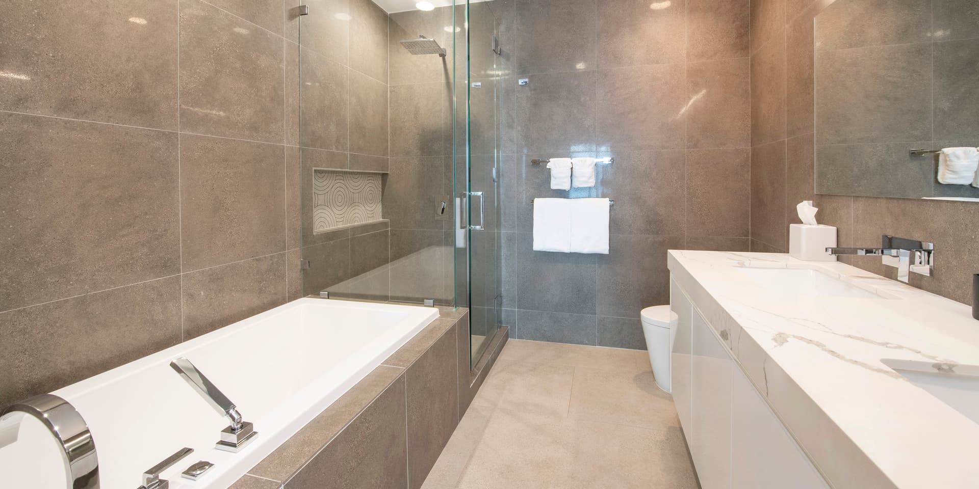 Ocean Whisper Haven - Image 12