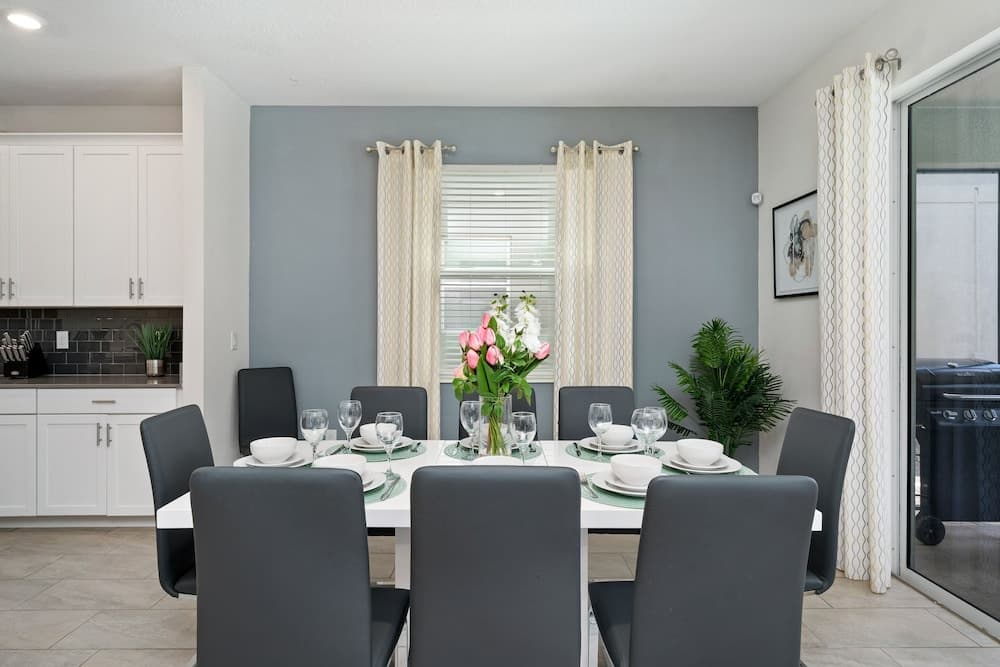 Dashing Family Home - Image 4